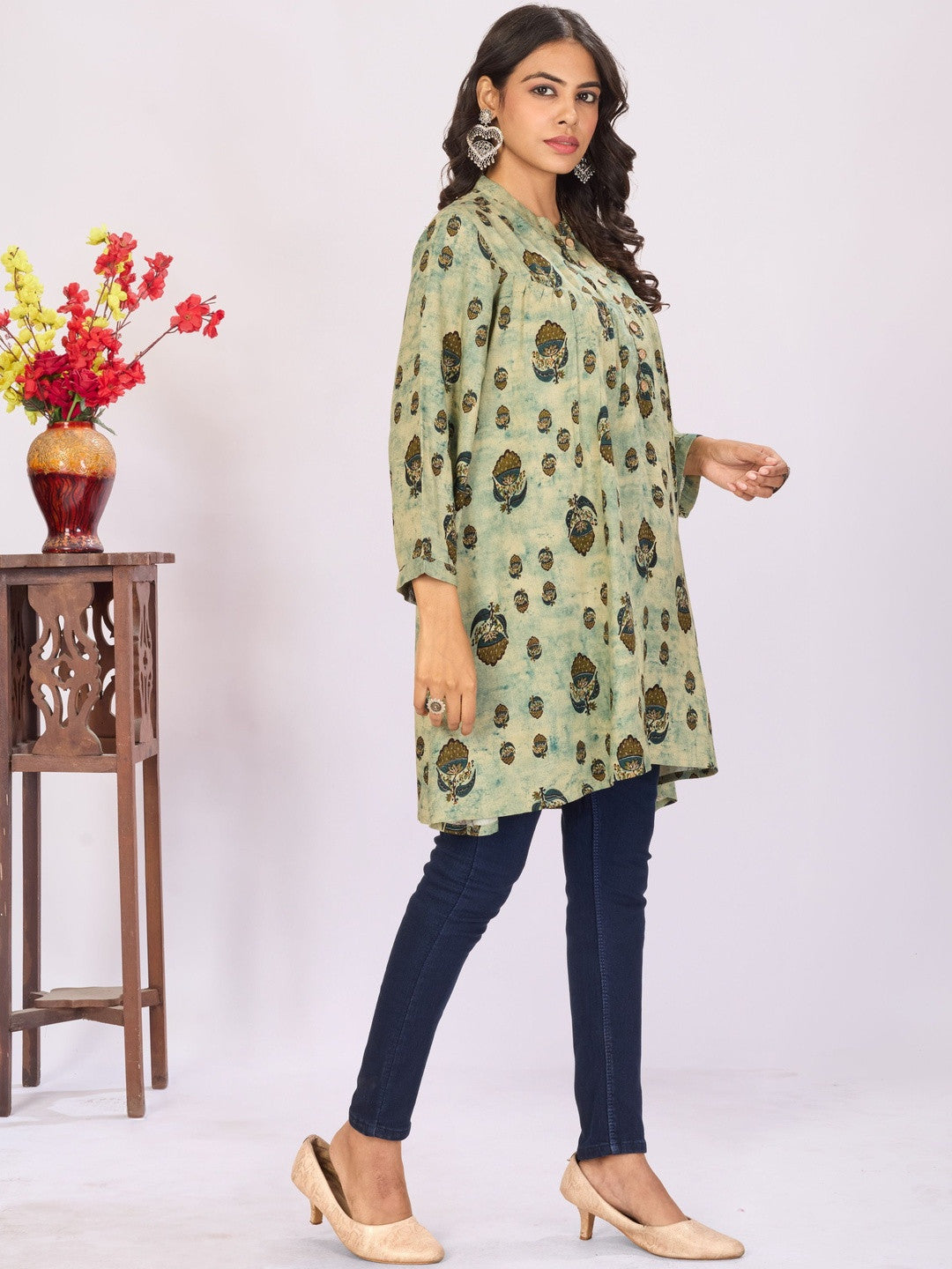 Larqi Women Viscose Rayon Lime Green Tunics