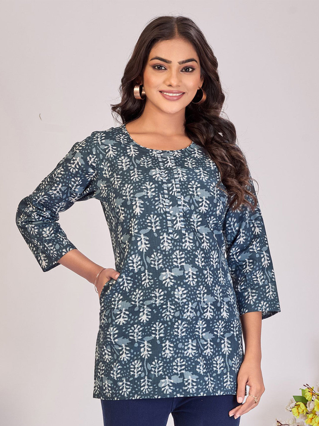 Larqi Women Pure Cotton Blue Tunics