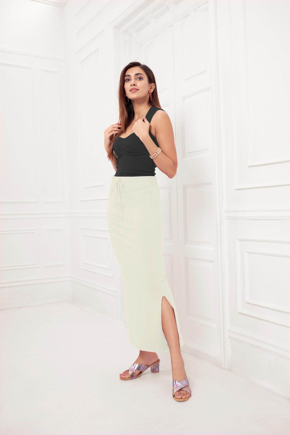 LarQi Off White  Saree Shaper