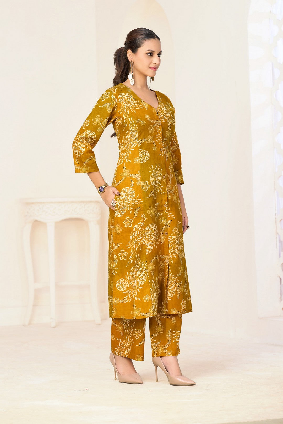 Larqi Women Pure Cotton Yellow Co Ords