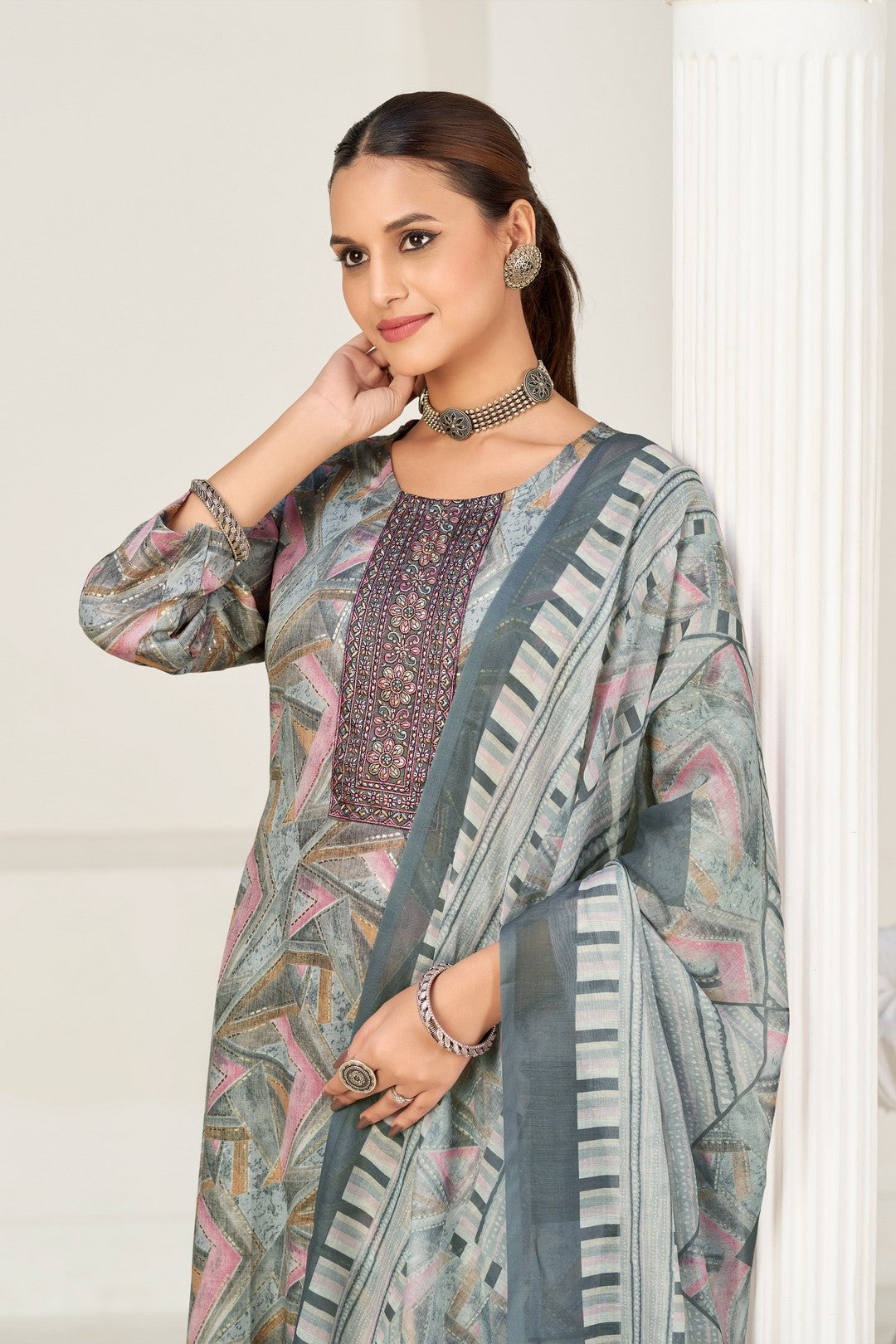 Larqi Women Viscose Rayon Silver 3 Pcs Set
