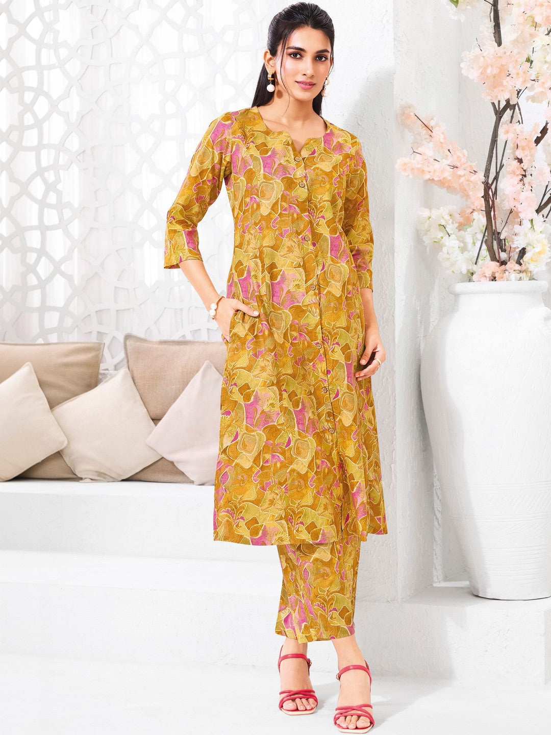 Larqi Women Pure Cotton Yellow Co Ords